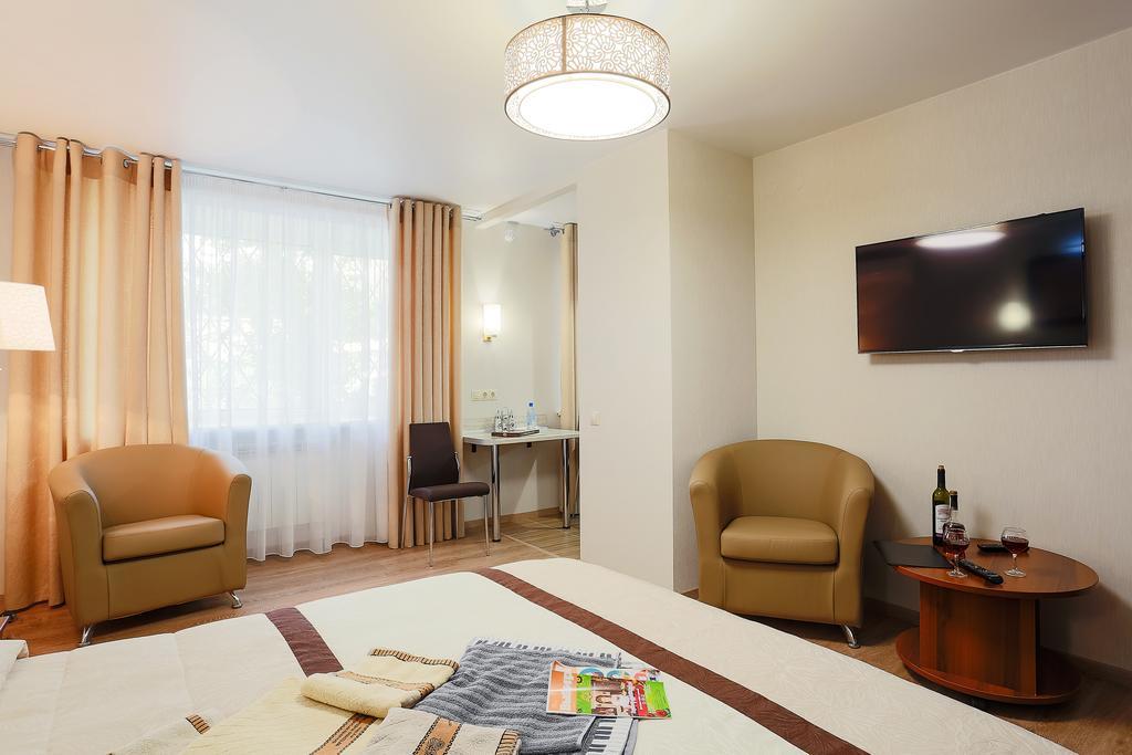 Apart-Hotel Vegus Uralsk Pokoj fotografie